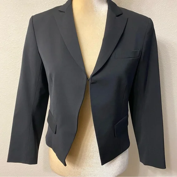 Theory Cropped Blazer - Size 8 - Picture 4 of 12